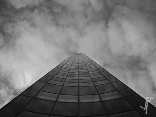 Fotograf Weimar Leipzig Hochhaus Wolken