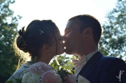 Fotograf Hochzeit Weimar Kuss